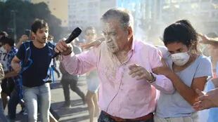 El periodista Julio Bazán fue agredido en una manifestación
