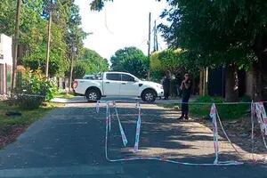 Un policía retirado fue asesinado por cuatro motochorros cuando salía de su casa en Berazategui