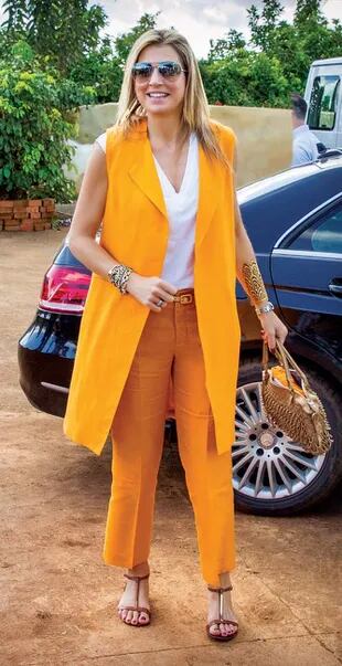 La reina Máxima con un equipo de Zara, con el color de los Orange, que se vendía por 99 euros.