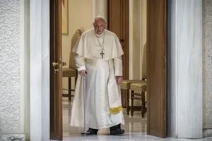Los detalles de la despedida de Benedicto XVI en el Vaticano y el nuevo homenaje de Francisco