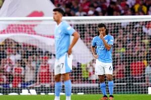 La inesperada mala racha de Manchester City y la atajada de Dibu Martínez en Aston Villa