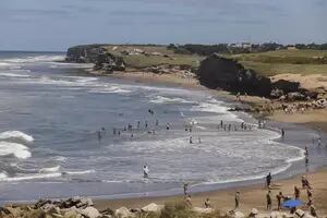 La ciudad argentina que es finalista en el premio a las mejores playas de América del Sur