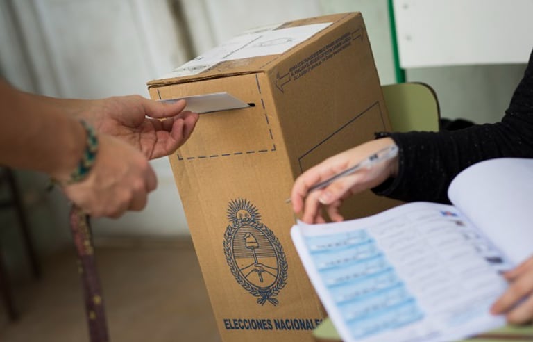 El mensaje que hace una semana dejaron los argentinos en las urnas tuvo un fuerte impacto político.
