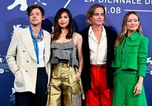 Harry Styles, Gemma Chan, Chris Pine y Olivia Wilde 