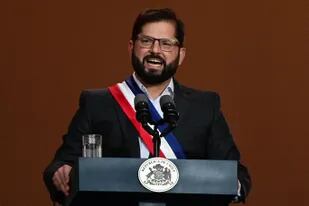 “Necesitamos redistribuir las riquezas de los chilenos”, dijo Boric en su primer discurso como presidente