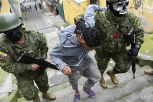 Sin decirlo, los gobiernos de América Latina van abandonando la guerra contra el narcotráfico