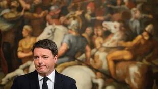 El primer ministro Matteo Renzi renunció al cargo tras el rechazo a las reformas constitucionales que propuso en busca de mayor estabilidad.