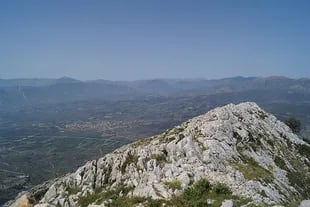 El monte Profitis Ilias en Kharpatos, Grecia.