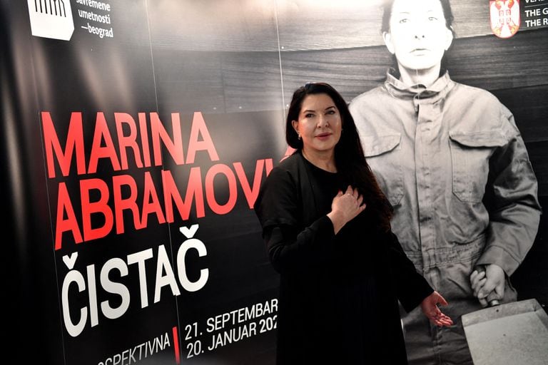Marina Abramovic, la abuela de la performance, ganó el Premio Princesa de  Asturias de las Artes - LA NACION