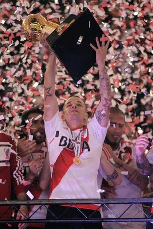 En su regreso a River tuvo dos grandes alegrías: ganar la Recopa Sudamericana (foto) y la Copa Argentina