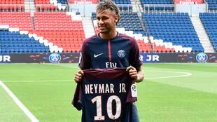Neymar utilizará la número 10 que le dejó Javier Pastore