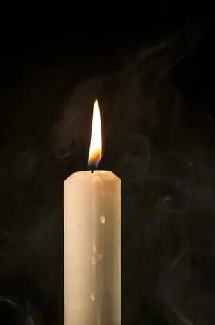 Cada dedo debía tener una vela encima, a modo de candelabro (Foto: iStock)