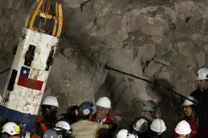 El recuerdo de Piñera de los 33 mineros rescatados de una mina, uno de los hitos de su gestión