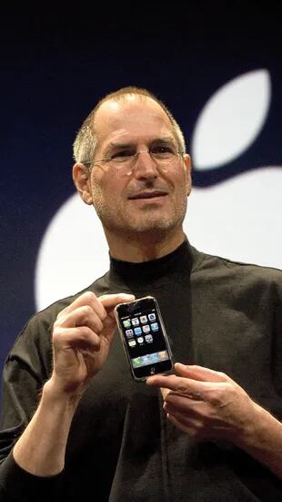 Steve Jobs presenta el iPhone en enero de 2007