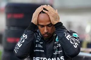 Hamilton sigue "en llamas" con Mercedes: su mensaje a Toto Wolff y lo que le critica al equipo