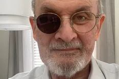 Impactante reaparición de Salman Rushdie, que canta victoria con su nueva novela