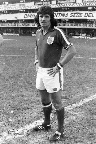 Kevin Keagan (12 de junio de 1977): la serie internacional en la Bombonera, preparatoria para el Mundial 78, permitió que grandes figuras llegaran al país, como el capitán inglés (1-1), que en los dos años posteriores sería elegido como el mejor futbolista de Europa