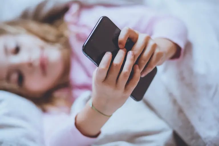 This is why you should turn off your cell phone for five minutes a day