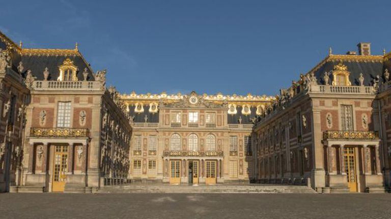Luis XV tenía un ascensor manual en Versailles