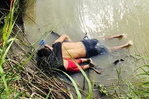 La foto del drama migratorio: un padre y su hija ahogados cuando cruzaban a EEUU