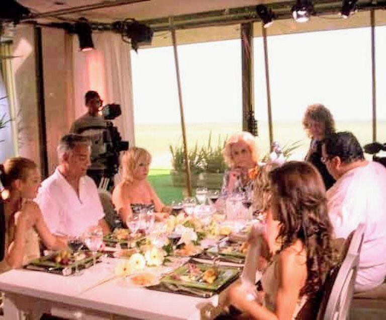 El día en el que Mike Cameroni estuvo junto a MIrtha Legrand en la mesa del Costa Galana en Mar del Plata