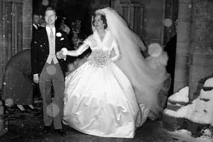 El 13 de enero de 1960 se casó con David Hicks en la abadía de Romsey, en Hampshire.