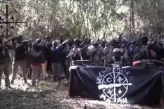 Chile: un grupo mapuche grabó un video disparando ametralladoras y le exigió a Piñera el fin de la militarización