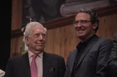 El colombiano Juan Gabriel Vásquez ganó el IV Premio Bienal Mario Vargas Llosa