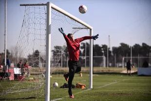 Milton lvarez terbang, dalam pelatihan Independiente