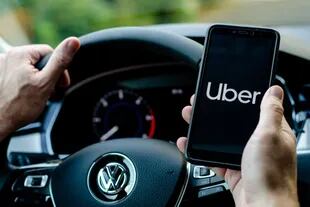 Según la empresa, los conductores de Uber pueden obtener ingresos de $1000 por hora trabajando con la plataforma.