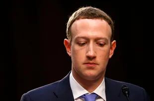 Mark Zuckerberg aparece en la lista de multimillonarios tecnológicos que más perdieron (Archivo)