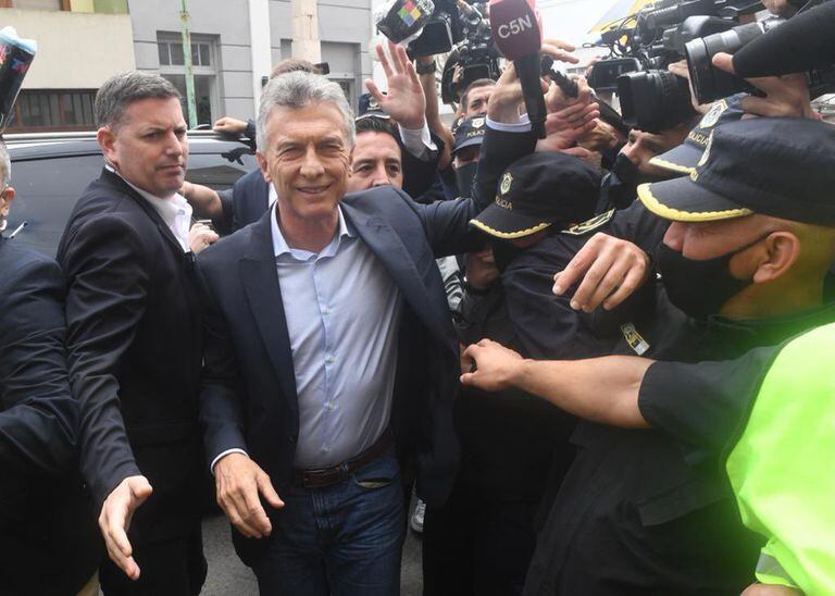 Mauricio Macri llega al juzgado de Dolores