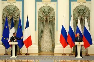 Macron y Putin acordaron un cese del fuego en el este y una cumbre de alto nivel