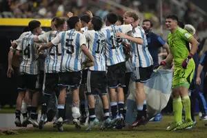 Con un Echeverri notable, Argentina goleó 3 a 0 a Brasil y jugará las semifinales del Mundial Sub 17