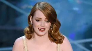 "No sé qué pasó", dijo Emma Stone en una conferencia de prensa tras la ceremonia