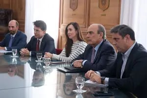 Villarruel, Francos y Posse se reunieron con jefes de bloque del Senado para explorar acuerdos