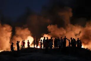 Israel responde al lanzamiento de globos incendiarios y ataca objetivos de Hamas en Gaza