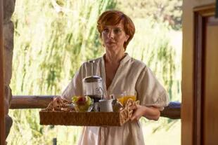 Carla Peterson interpreta a Selva, una excéntrica terapeuta