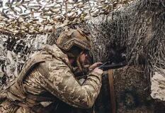 Fuego de artillería, minas y espías: cómo es la vida de los francotiradores ucranianos en el frente del Donbass