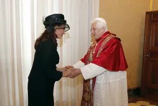 El 28 de noviembre de 2009, Cristina Kirchner tuvo una audiencia con el papa Benedicto XVI, en el Vaticano