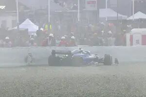 Una jornada marcada por la lluvia, una bandera roja y el malhumor (y la velocidad) de Verstappen en la F1