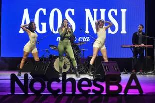 Agos Nisi brindó un show en el anfiteatro del Parque Centenario