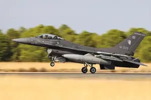 Cómo son los F-16 estadounidenses que el gobierno de Milei le compró a Dinamarca