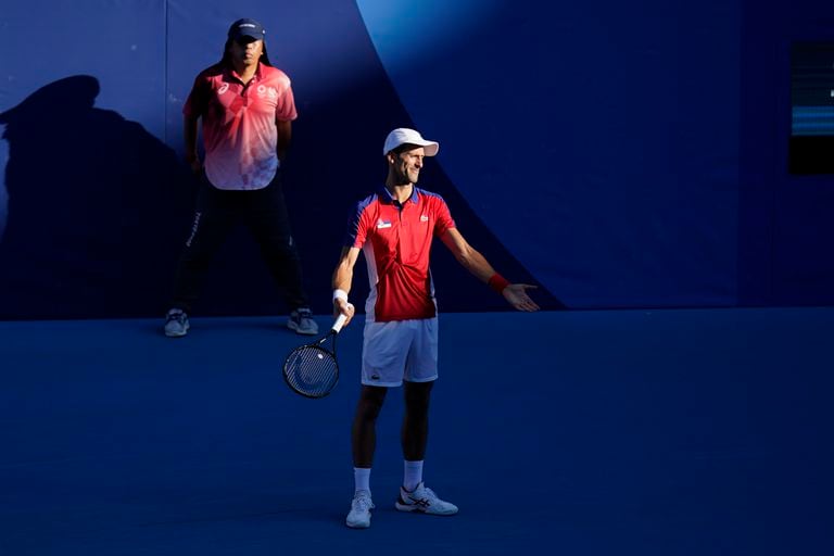 Novak Djokovic está bajo la atenta mirada de las autoridades de Australia