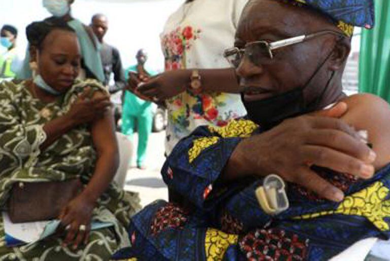 Nigeria lanzó el mes pasado una campaña de vacunación masiva para alentar a más personas a vacunarse.
