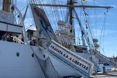 El Gobierno intercedió para que un conflicto gremial no impida el arribo de la Fragata Libertad
