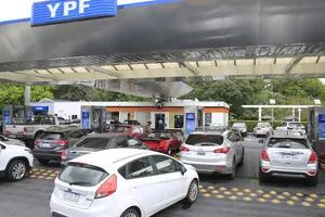 YPF aumenta 4% los precios de la nafta y el gasoil