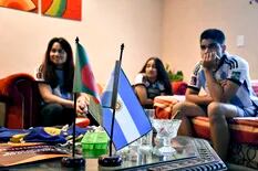 La alegría de una familia bangladesí que vio el partido en su casa de Avellaneda