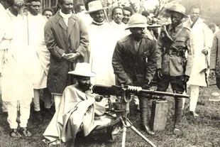 Haile Selassie al frente de la resistencia etíope. Luego debió exiliarse en Londres