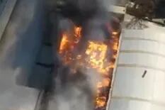 Se incendió la fábrica de galletitas Hojalmar en Lanús
